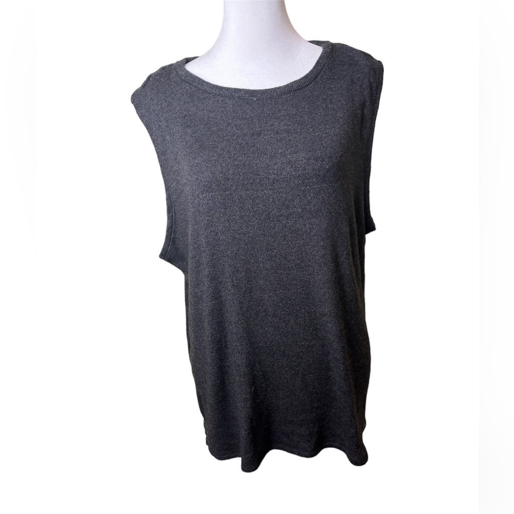 H Halston Studio Gray Sleeveless Sweater Size XL